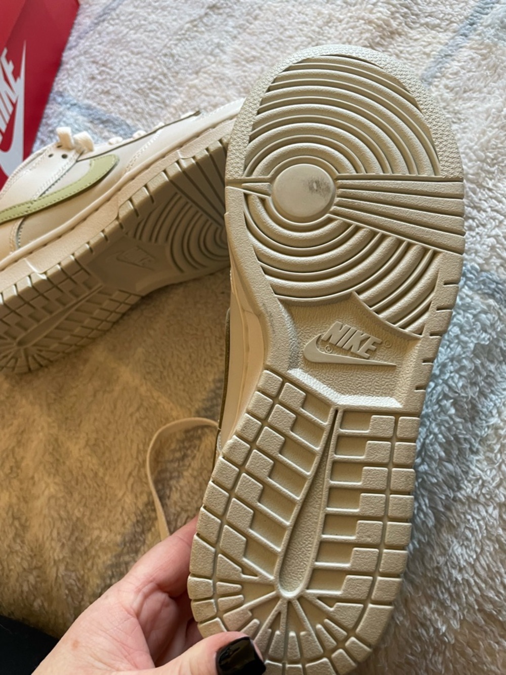 Nike Low-Top Sneakers in Cream with Pale Green Swoosh - Picture 4 of 5